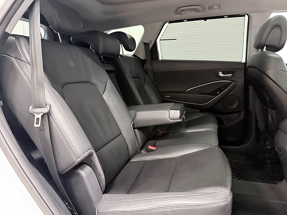 Hyundai Grand Santa Fe 18 of 19