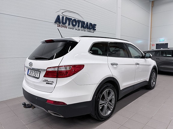 Hyundai Grand Santa Fe 7 of 19