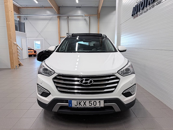 Hyundai Grand Santa Fe 4 of 19