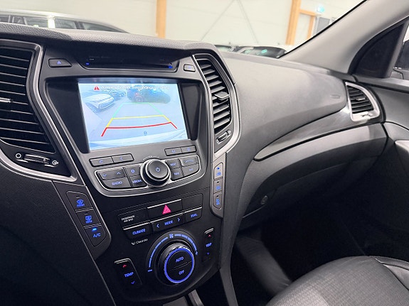 Hyundai Grand Santa Fe 13 of 19