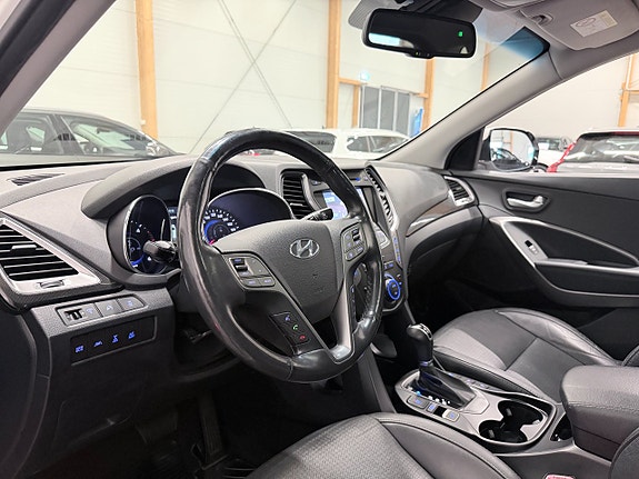 Hyundai Grand Santa Fe 11 of 19
