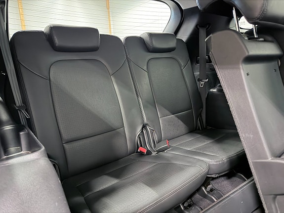 Hyundai Grand Santa Fe 19 of 19