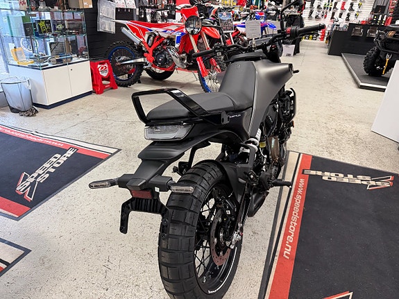 Husqvarna Svartpilen 401 |  10 000 KR RABATT PÅ SISTA 401:AN! 3 of 5