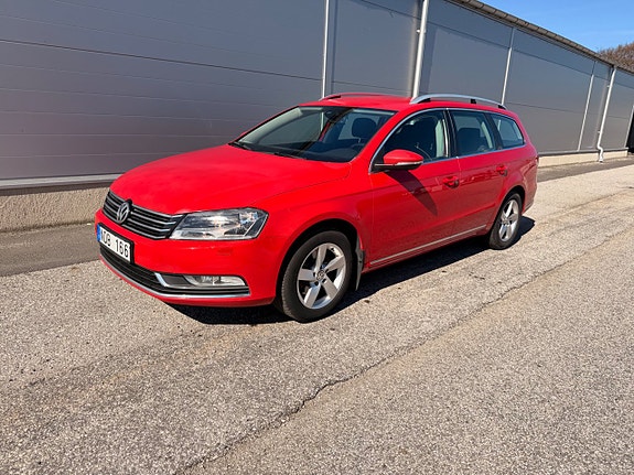 Volkswagen Passat 2 of 5
