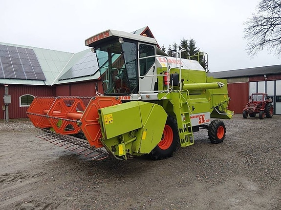 CLAAS Dominator 58 S 2 of 5