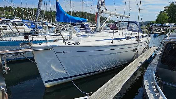 Bavaria 33 Cruiser 3 of 5