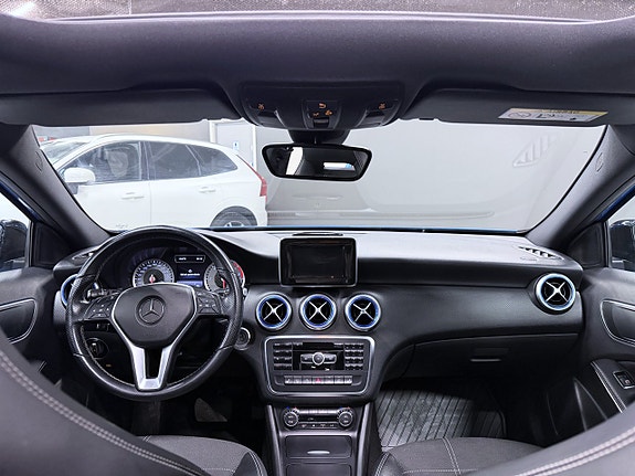 Mercedes-Benz A180 3 of 5