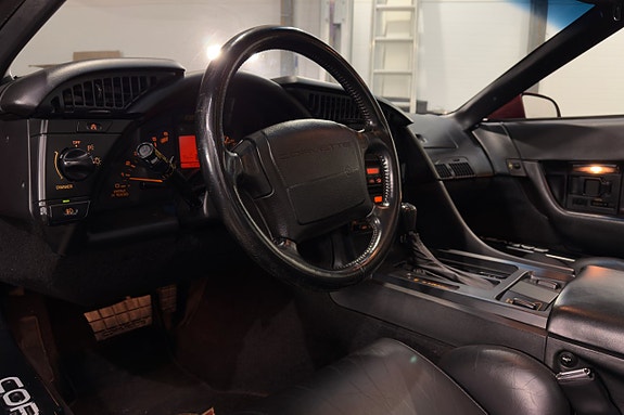 Chevrolet Corvette 8 of 13