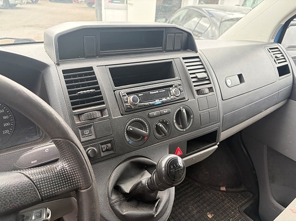 Volkswagen Transporter 9 of 9