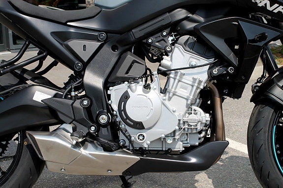 CFMOTO 675NK | 3 CYL TRIPLE RACING MOTOR |  | BRUTAL! 10 of 20