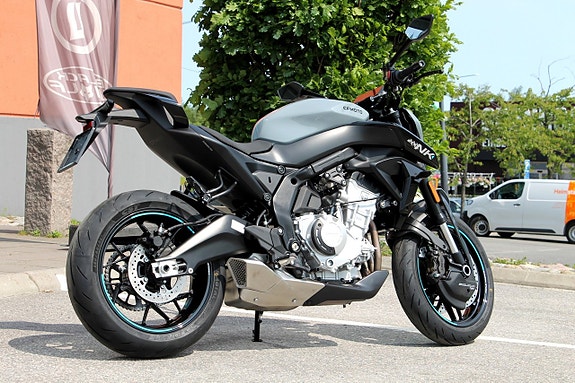 CFMOTO 675NK | 3 CYL TRIPLE RACING MOTOR |  | BRUTAL! 6 of 20