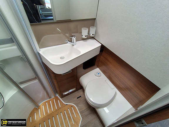 Hymer B-MC T 580 Litium Hydr.stödben 14 of 17
