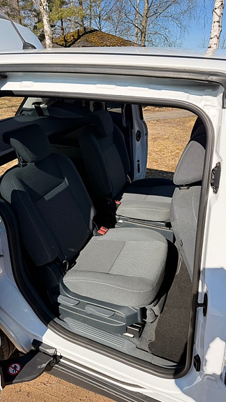 Ford Grand C-MAX 5 of 5
