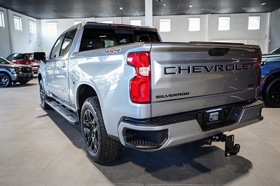 Chevrolet Silverado EV 5 of 26