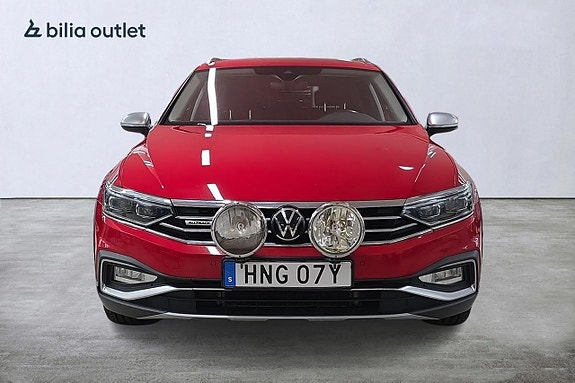 Volkswagen Passat Alltrack 4 of 5