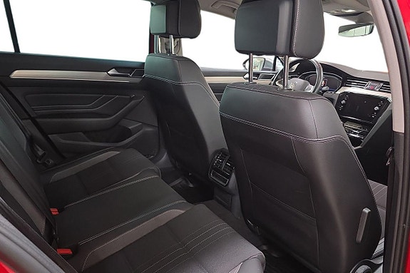 Volkswagen Passat Alltrack 18 of 20