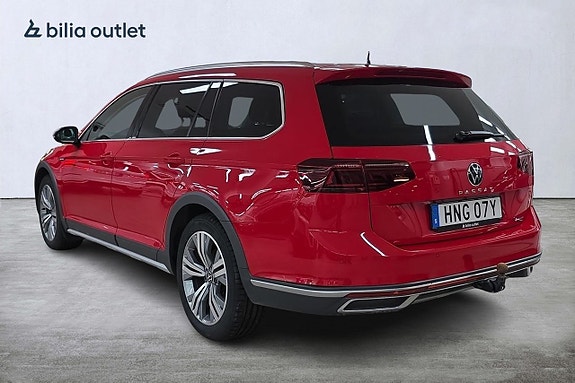 Volkswagen Passat Alltrack 8 of 20