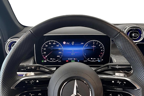 Mercedes-Benz GLC300 de 5 of 5
