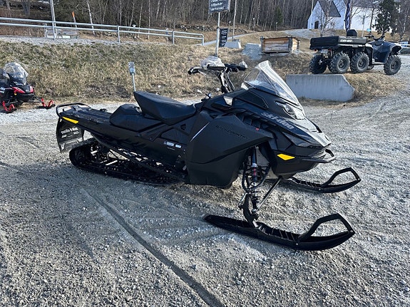 Ski-Doo Backcountry Adrenaline 600R E-Tec -26 2 of 5