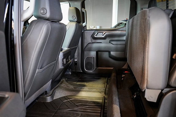 Chevrolet Silverado EV 29 of 30