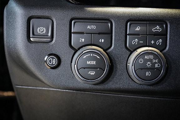Chevrolet Silverado EV 24 of 30