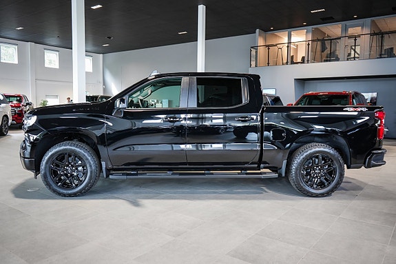 Chevrolet Silverado EV 4 of 30