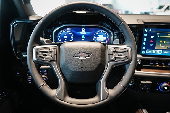 Chevrolet Silverado EV 15 of 30