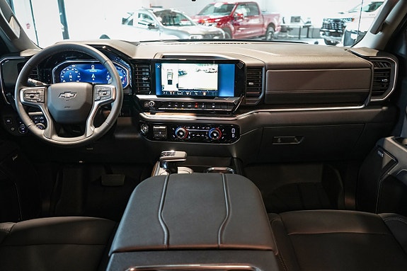 Chevrolet Silverado EV 13 of 30