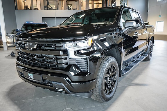 Chevrolet Silverado EV 3 of 30