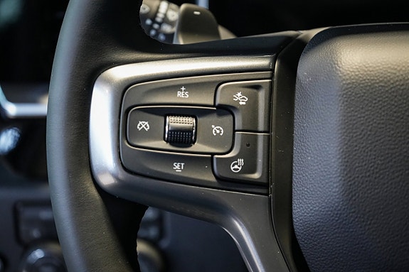 Chevrolet Silverado EV 23 of 30