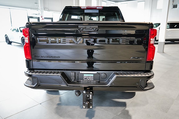 Chevrolet Silverado EV 6 of 30