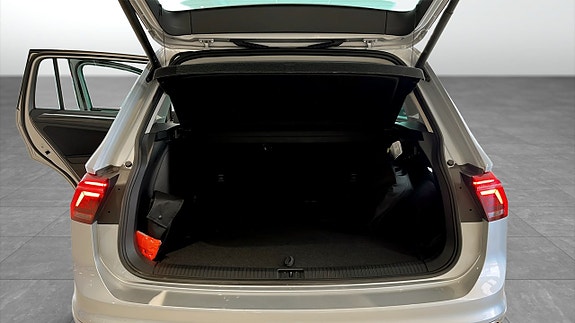 Volkswagen Tiguan 12 of 14