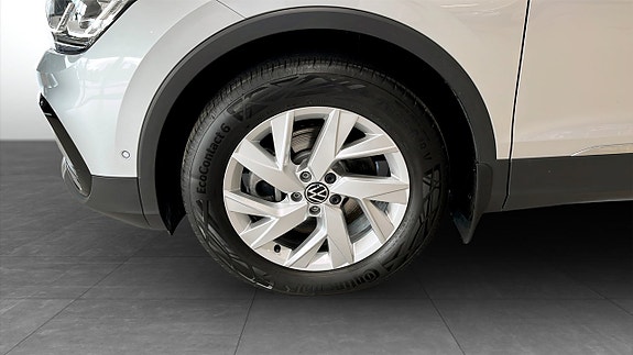 Volkswagen Tiguan 6 of 14