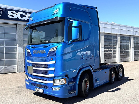 Scania S 560 A6x2/4NB Pusher