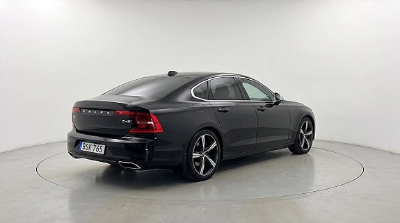 Volvo S90 4 of 25
