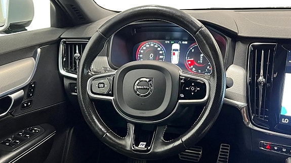Volvo S90 8 of 25