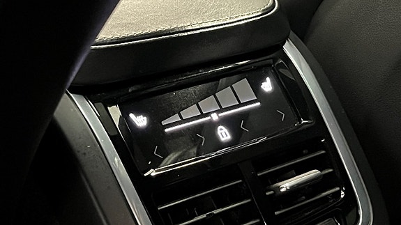 Volvo S90 18 of 25