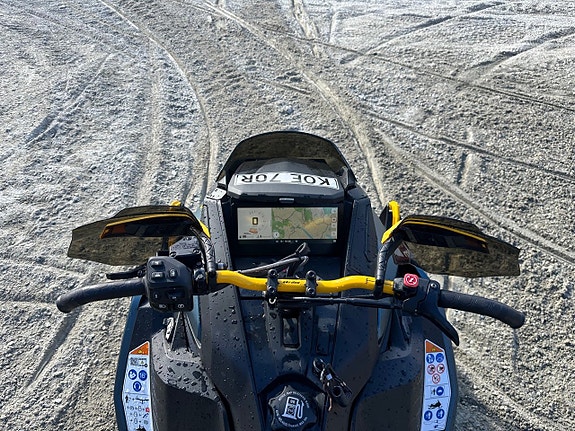 Ski-Doo MXZ X-RS 850 E-Tec -26 5 of 5