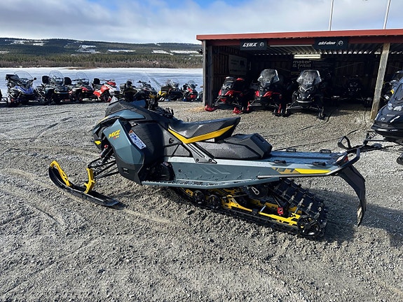 Ski-Doo MXZ X-RS 850 E-Tec -26 3 of 5