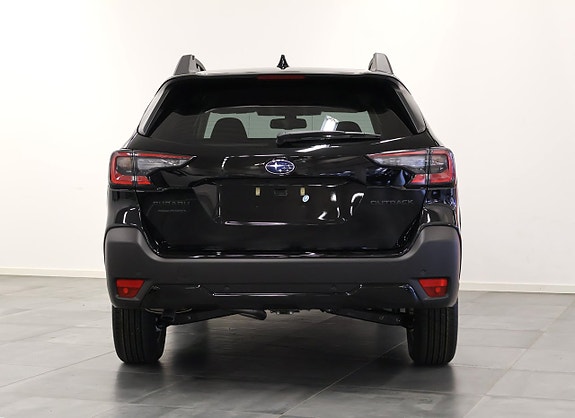 Subaru Outback 3 of 5