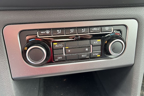 Volkswagen Amarok 15 of 19