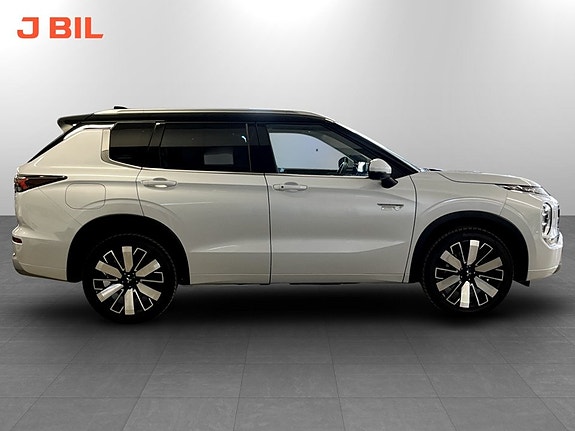 Mitsubishi Outlander 4 of 28