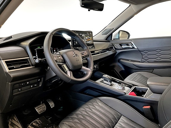 Mitsubishi Outlander 7 of 28
