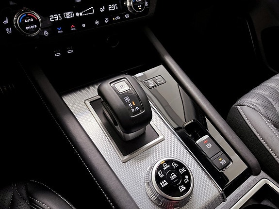 Mitsubishi Outlander 18 of 28