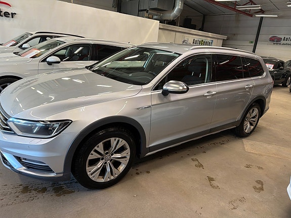 Volkswagen Passat Alltrack 4 of 5