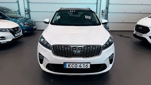 Kia Sorento 2 of 5