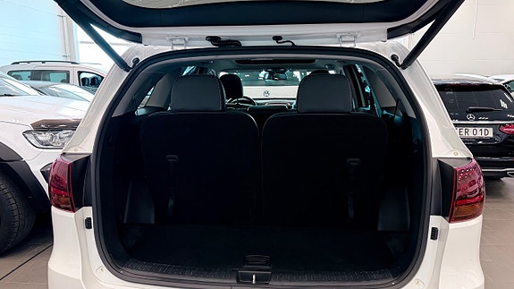 Kia Sorento 12 of 12