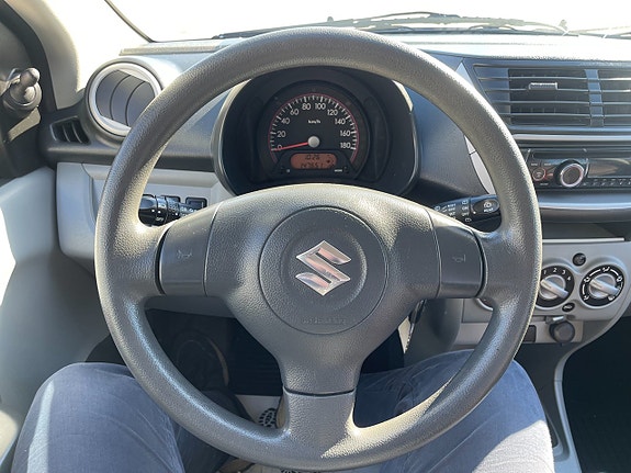 Suzuki Alto 16 of 19