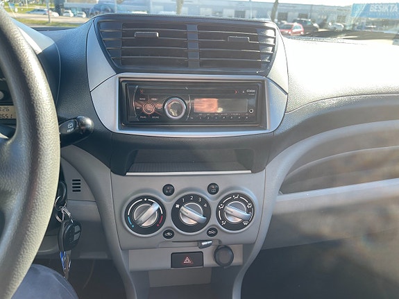 Suzuki Alto 18 of 19