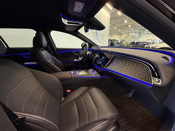 Mercedes-Benz E300 de 5 of 15